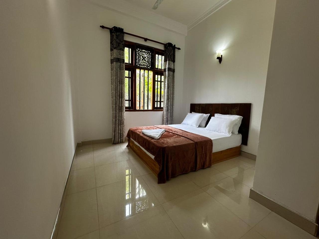 Curve Hiri Apartment Dickwella Exterior photo